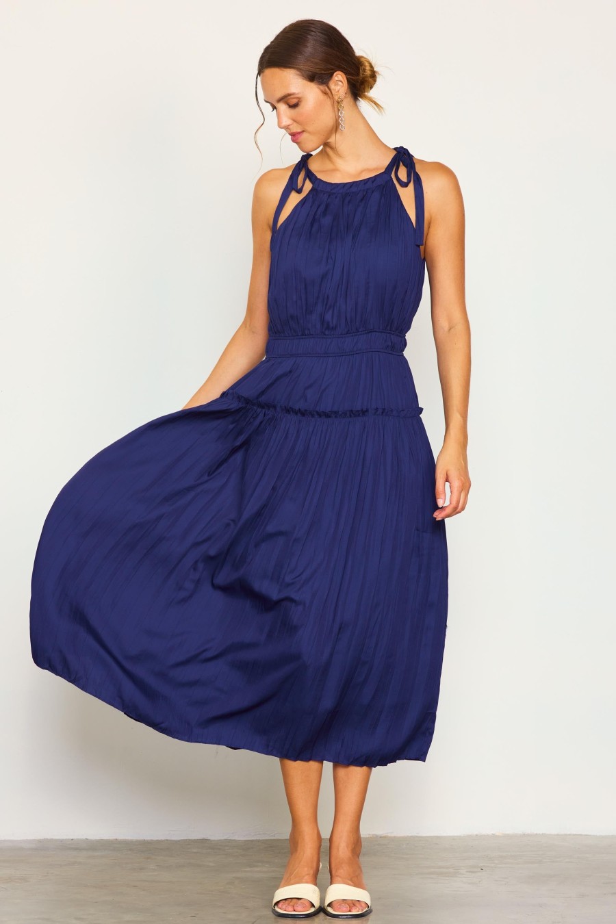 Women Skyes Are Blue Midi Dresses | Pleated Halter Midi Dress